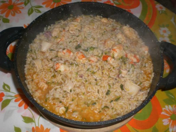 1947840_208116182721066_1158917892_n