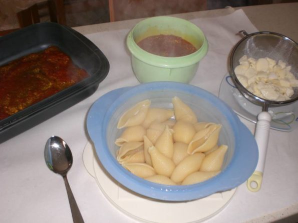 1979525_208654466000571_1670843356_n