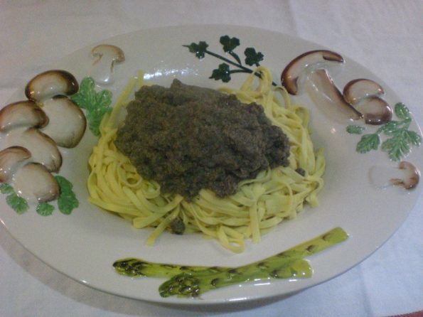 Fettuccine con crema di funghi