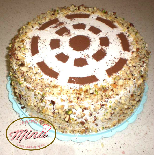 cake con granella alla nocciola