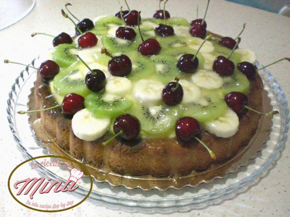crostata di frutta con ciliege
