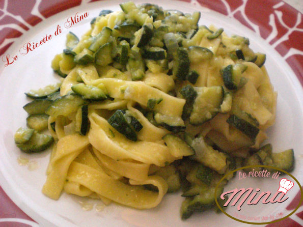 fettuccine di grano duro e zucchine light
