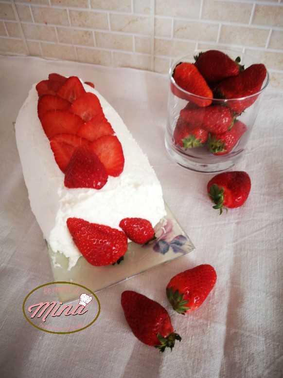 Rotolo panna e fragole