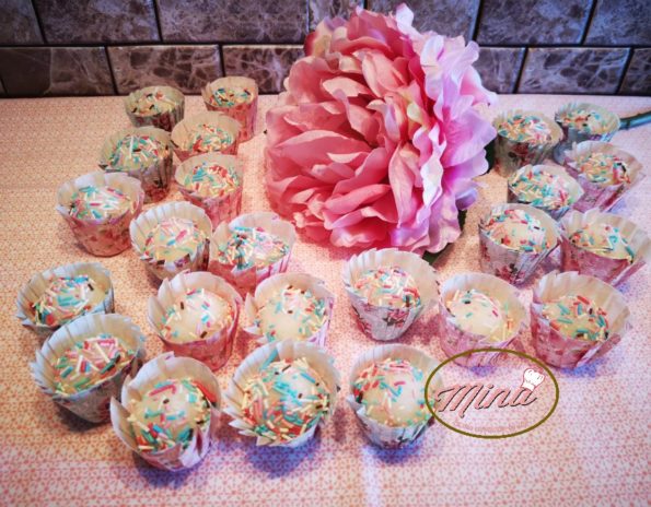 Palline di cocco e ricotta