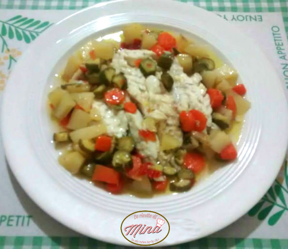 spigole al forno con dadolata di verdure