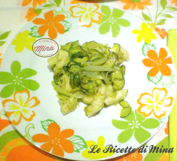 straccetti di pollo con zucchine