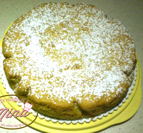 torta morbida con cuore di pistacchi