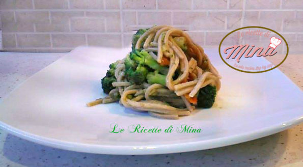 Chitarra con farina di farro broccoli e acciughe