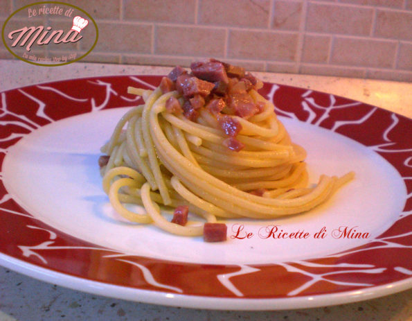 Spaghetti aglio olio e pancetta