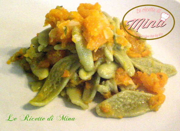 Foglie dolivo condite alla zucca invernale