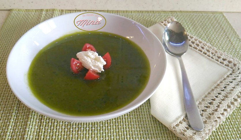 Passato di spinaci e quenelle di ricotta