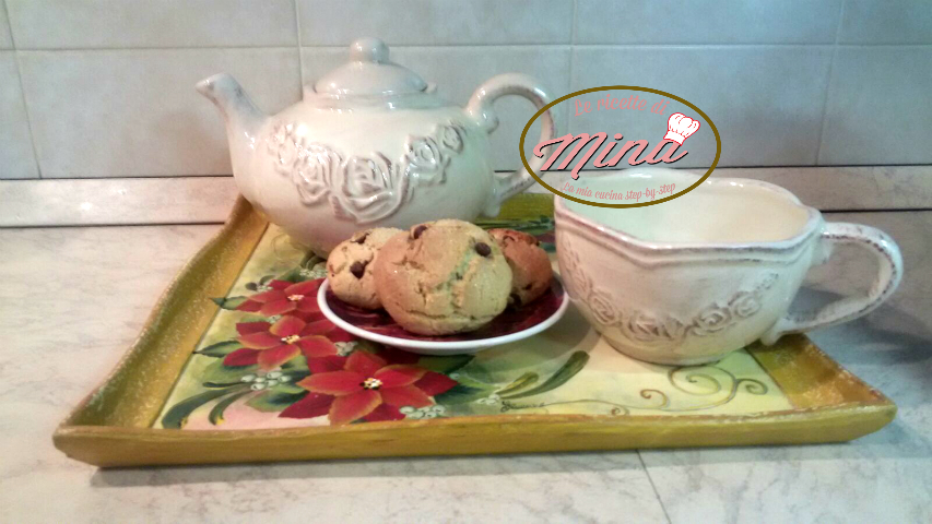 Biscottini da te con gocce di cioccolato gluten free