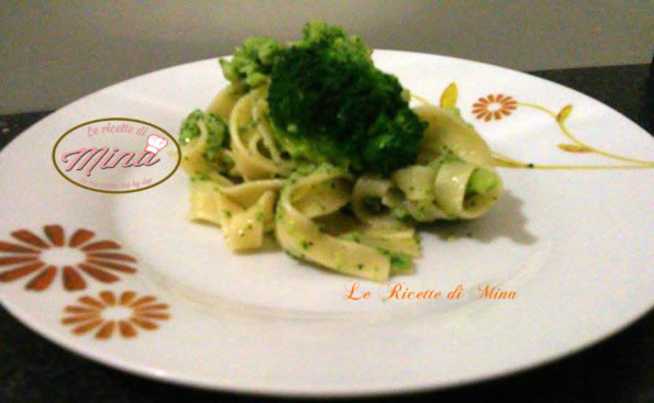 Tagliatelle di semola di grano duro e broccoli
