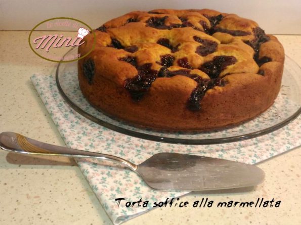 Torta soffice alla marmellata senza zucchero a velo