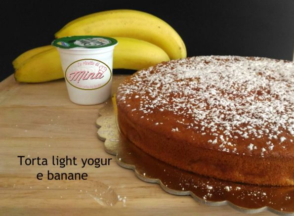 Torta light yogurt e banane