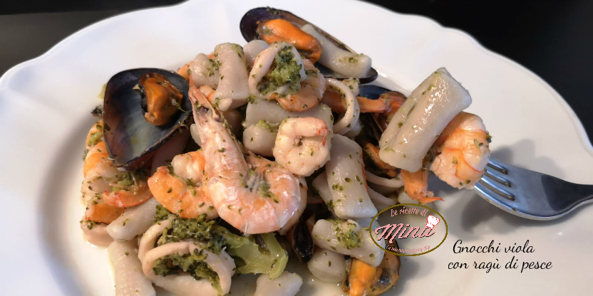 Gnocchi viola con ragù di pesce