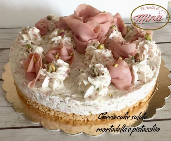 Cheesecake salata mortadella e pistacchio
