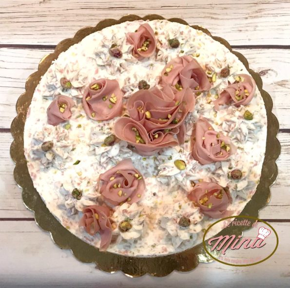 Cheesecake salata mortadella e pistacchio