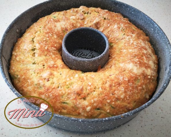 Ciambella salata alle zucchine