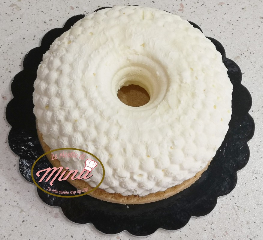 Torta moderna allo yogurt