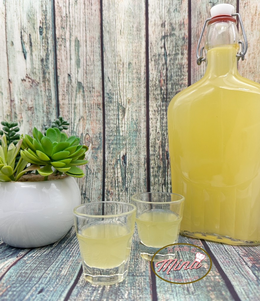 Liquore di kumquat o mandarini cinesi