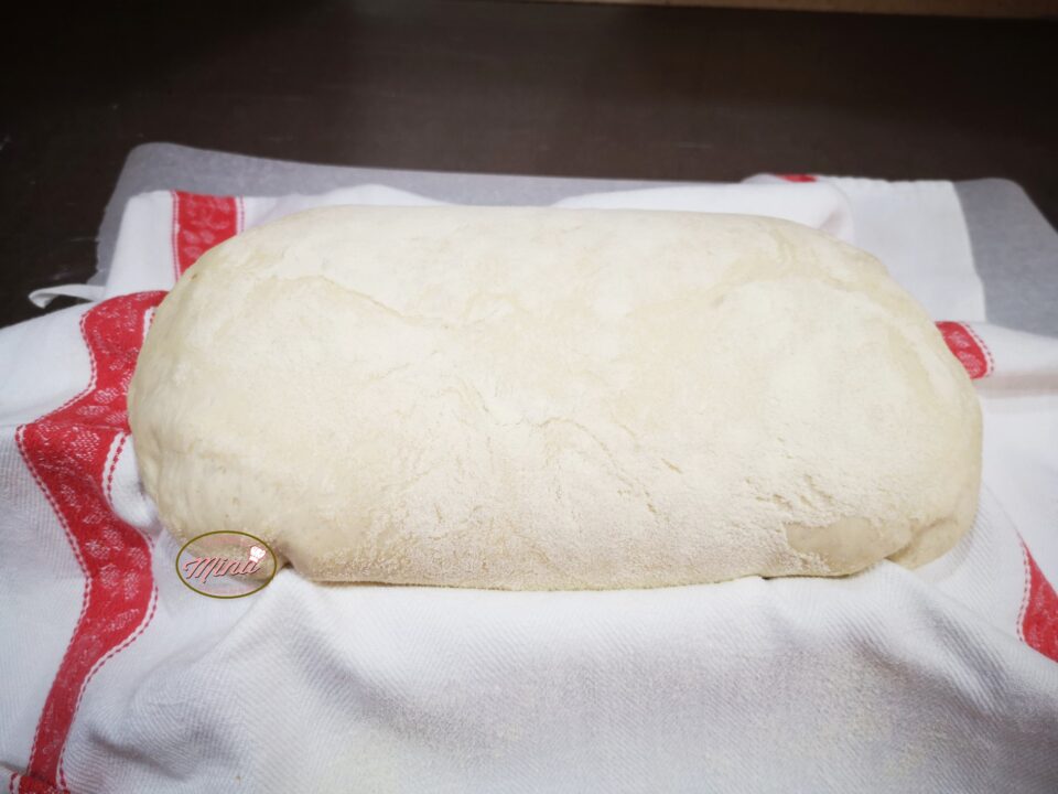 Pane in pentola di ghisa: il trucco per la crosta croccante
