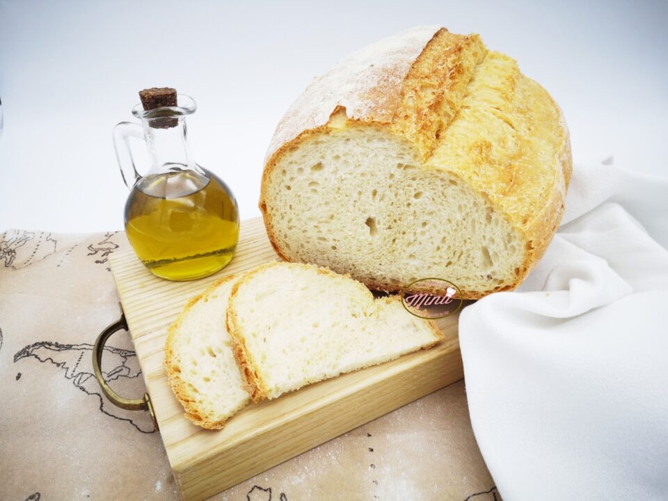 Pane in pentola di ghisa: il trucco per la crosta croccante