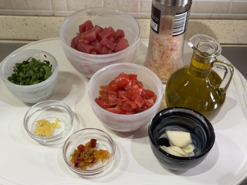 Pasta con tonno fresco